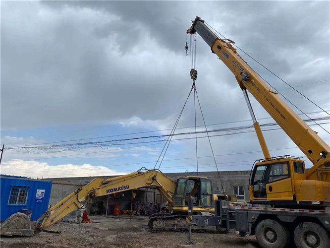 沙洋县25吨吊车的工作半径是多少？